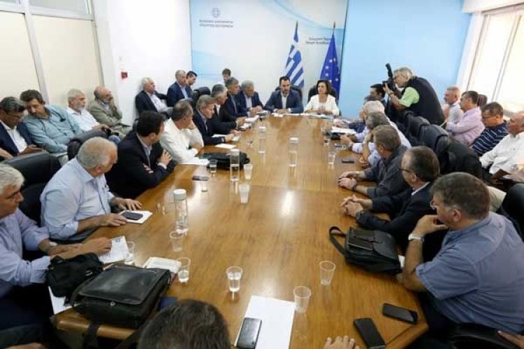 Στήριξη των δήμων με επιστημονικό προσωπικό και με νέο χρηματοδοτικό πρόγραμμα, υποσχέθηκε ο Αλ. Χαρίτσης