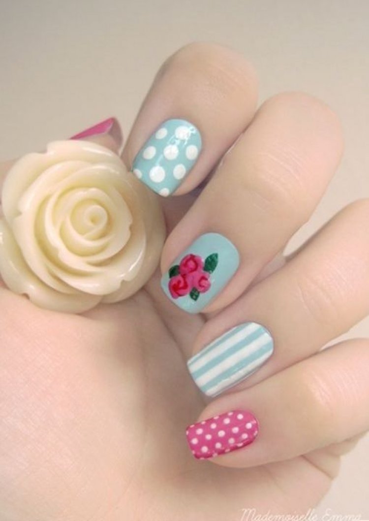 Floral nail art, η τάση του καλοκαιριού!!