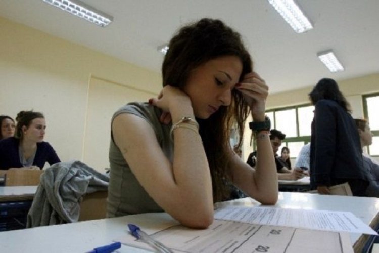 Γαβρόγλου: Εισαγωγή σε ΑΕΙ-ΤΕΙ μόνο με απολυτήριο Λυκείου σε βάθος 3ετίας