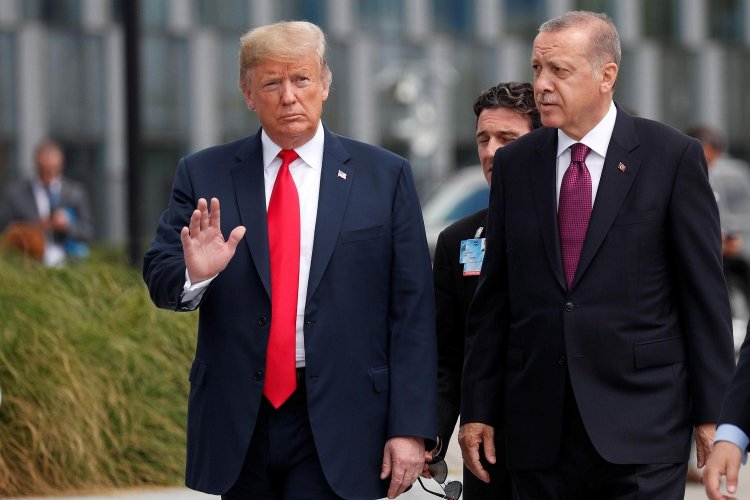 Bloomberg: Σκληρές κυρώσεις κατά της Τουρκίας εξετάζουν οι ΗΠΑ - Πτώση για την Τουρκική λίρα, ενώ η Moody’s υποβάθμισε 18 Τουρκικές Τράπεζες