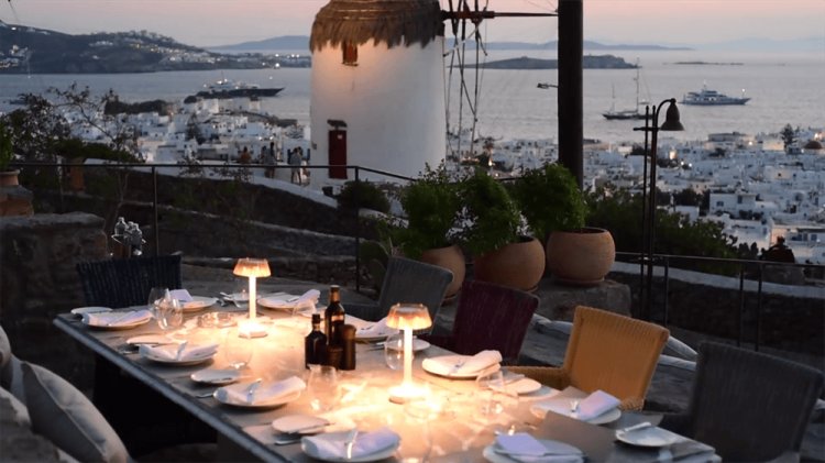 Διήμερο λουκέτο απο την ΑΑΔΕ στο εστιατόριο Nusret στην Χώρα Μυκόνου - Δεν έκοψε αποδείξεις 25.800 ευρώ