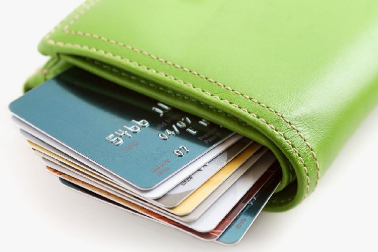 Τράπεζες: Χρέωση ακόμη και για αλλαγή PIN στις κάρτες!! Νέες προμήθειες στις συναλλαγές!!