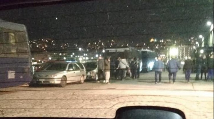 Το BLUE STAR MYKONOS «φόρτωσε» κλούβες των ΜΑΤ από Καβάλα για Λέσβο και Χίο