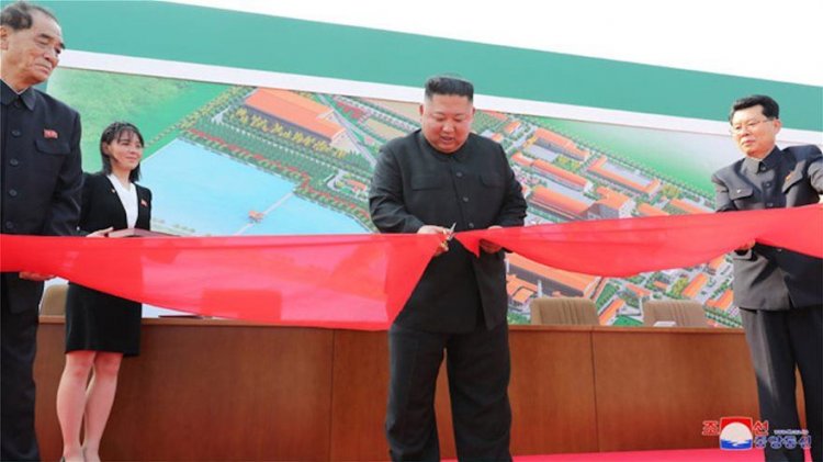 Ο Kim Jong Un παρέστη στα εγκαίνια νέου εργοστασίου παραγωγής λιπασμάτων στη Sunchon