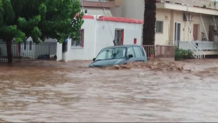 Meteo - Θεομηνία στην Εύβοια: Η «Θάλεια» έριξε 300 χιλιοστά βροχής σε οκτώ ώρες στη Στενή Ευβοίας