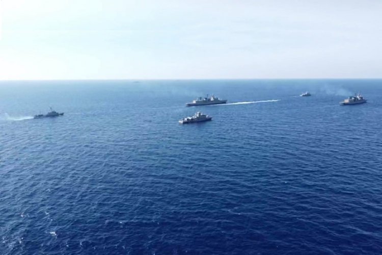 Turkish Aggression: Σε διάταξη μάχης ο Ελληνικός στόλος στο Καστελόριζο απέναντι στο Oruc Reis και τη «συνοδεία» του [Photos]