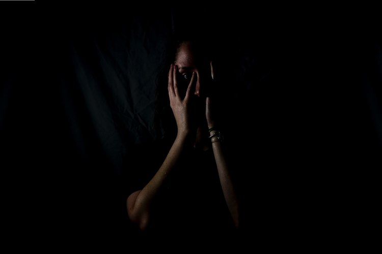 Εφιαλτικά Στοιχεία!! Ραγδαία άνοδος της βίας κατά των γυναικών παγκοσμίως στη σκιά της πανδημίας!!