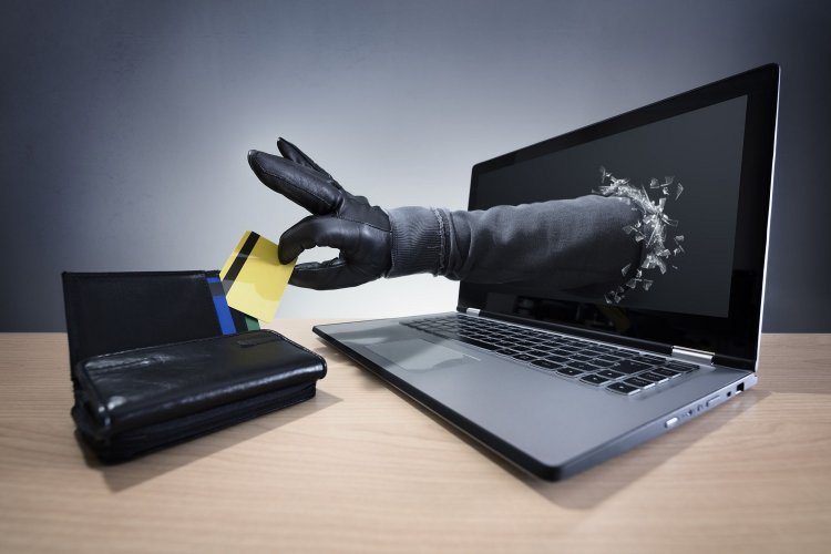 Credit Card Fraud: Προσοχή τεράστια Υποκλοπή!! Έτσι βρίσκουν το PIN στην Πιστωτική Κάρτα!!