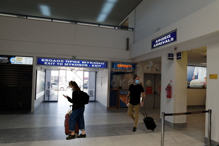 Lifting quarantine rule for travelers: Ποιοι ταξιδιώτες εισέρχονται στη χώρα μας χωρίς επταήμερη καραντίνα