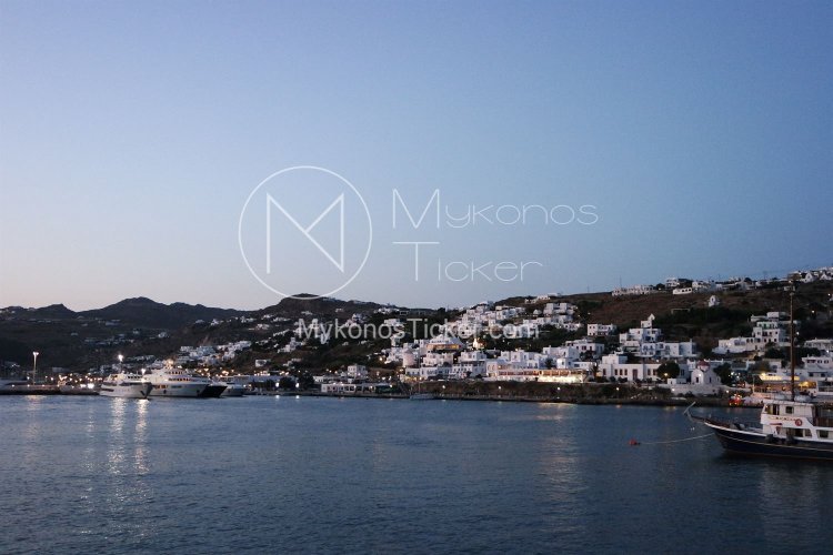 Tourism Season 2021: Οι Βρετανοί τουρίστες ετοιμάζονται για «απόβαση» στην Ελλάδα - Ετοιμα στις 17 Μαΐου τα διαβατήρια εμβολιασμού