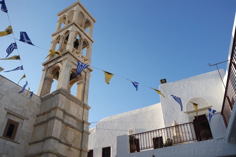 Easter 2021 lockdown rules: Υποχρεωτική διπλή μάσκα στους ναούς το Πάσχα