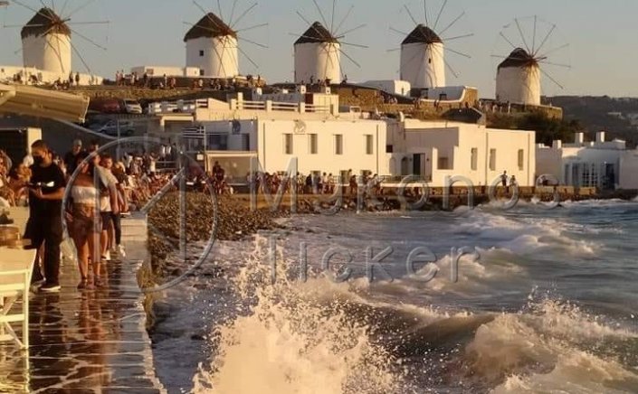 Mykonos: Φεύγει η απαγόρευση κυκλοφορίας, έρχονται τα τεστ - Το απόγευμα [εκτός απροόπτου] οι ανακοινώσεις Χαρδαλιά