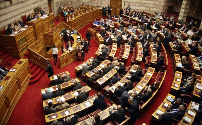 Parliament: Υπερψηφίστηκαν από ΝΔ νομοσχέδιο για «λόμπινγκ» και τροπολογία για υποχρεωτικό εμβολιασμό