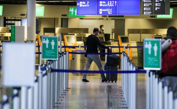 Summer Travel: Από 1η Αυγούστου υποχρεωτικό τεστ κορονοϊού για όσους φθάνουν στη Γερμανία χωρίς πιστοποιητικό εμβολιασμού ή ανάρρωσης