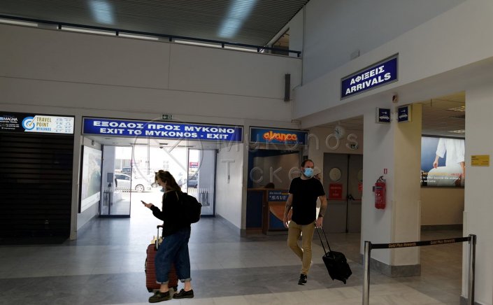 Tourism Season 2022: Προς ρεκόρ αφίξεων από τη Βρετανία το 2022