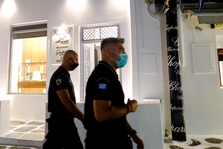 Mykonos arrests: Εξιχνιάστηκε άμεσα άλλη μια αφαίρεση ρολογιού χειρός από πεζό στη Μύκονο!! Συνελήφθη ένας αλλοδαπός δράστης για την διάπραξη της ληστείας