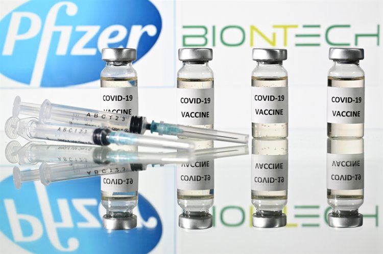 Covid-19  vaccine:  Pfizer καταθέτει αίτημα στον FDA για έγκριση τρίτης δόσης εμβολίου σε άτομα άνω των 16 ετών