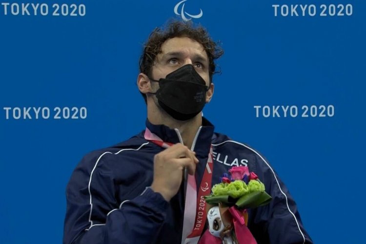 Tokyo 2020 Paralympics: Συγκινημένος ο Αντώνης Τσαπατάκης στην απονομή του χάλκινου μεταλλίου!!