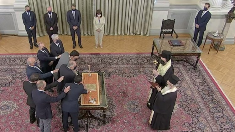 New Ministers sworn in: Ορκίστηκαν τα νέα μέλη της κυβέρνησης, μετά τον ανασχηματισμό