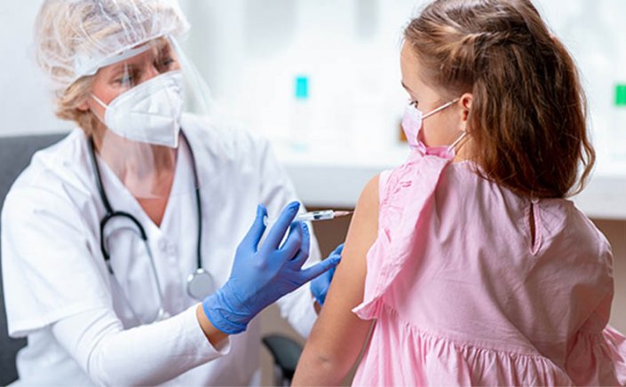 Covid vaccination: Πράσινο φως για εμβολιασμούς παιδιών και από ιδιώτες παιδιάτρους