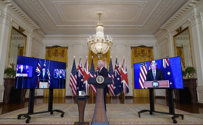 AUKUS: Μπάιντεν, Τζόνσον και Μόρισον ανακοίνωσαν τριμερή συμφωνία για κοινή χρήση αμυντικής τεχνολογίας [Video]
