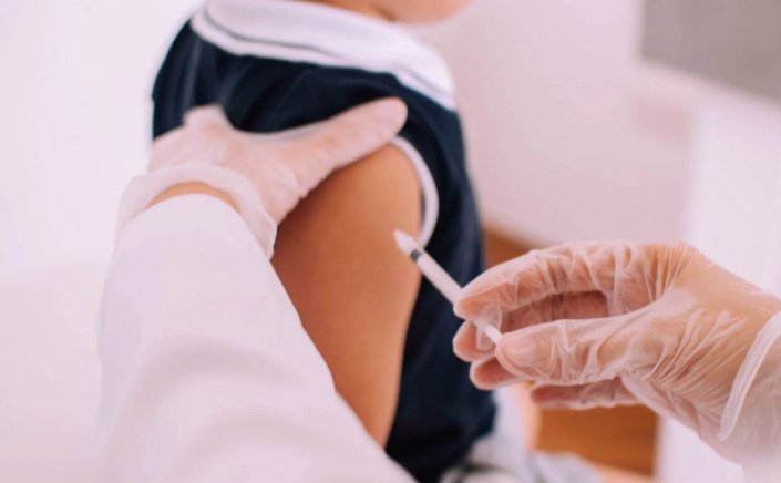 Vaccination: Τον Οκτώβριο αρχίζουν οι εμβολιασμοί μαθητών στον παιδίατρο!! Κάθε Τετάρτη οι ανακοινώσεις για τα κρούσματα σε παιδιά!!