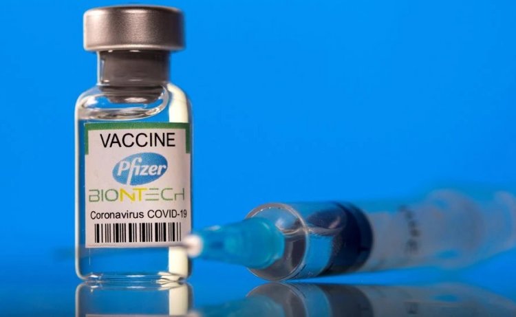 Vaccination: Ο EMA μελετά δεδομένα σχετικά με την αναμνηστική δόση του εμβολίου Pfizer που θα χορηγείται έξι μήνες μετά τη δεύτερη δόση σε άτομα ηλικίας άνω των 16 ετών