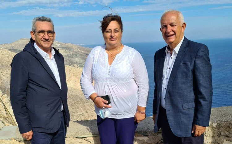 Aegean Islands: Στη Φολέγανδρο για το πρώτο κουδούνι της νέας σχολικής χρονιάς, ο Περιφερειάρχης Γιώργος Χατζημάρκος
