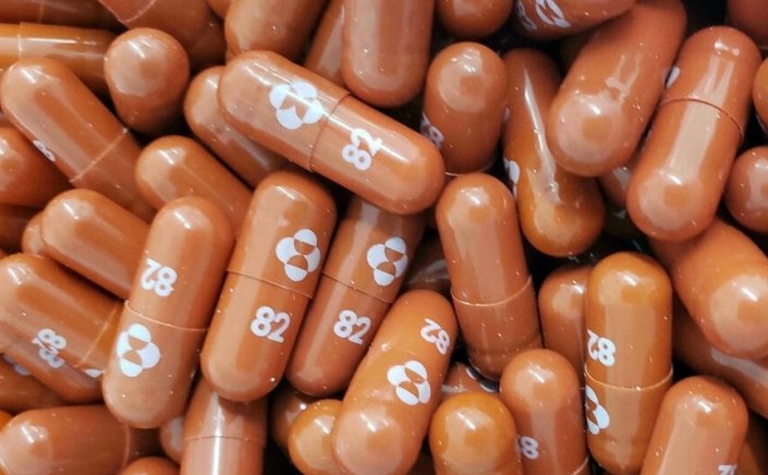 Antiviral Covid pill: Η Merck ζητά από τον FDA να εγκρίνει το χάπι Μolnupiravir κατά της Covid-19 για επείγουσα χρήση