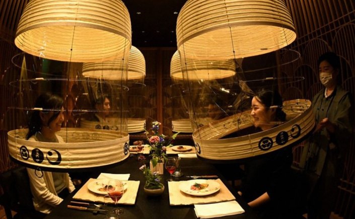 Lantern Dinner: Δείπνο μέσα σε ιαπωνικά φανάρια, τηρώντας τις υγειονομικές αποστάσεις