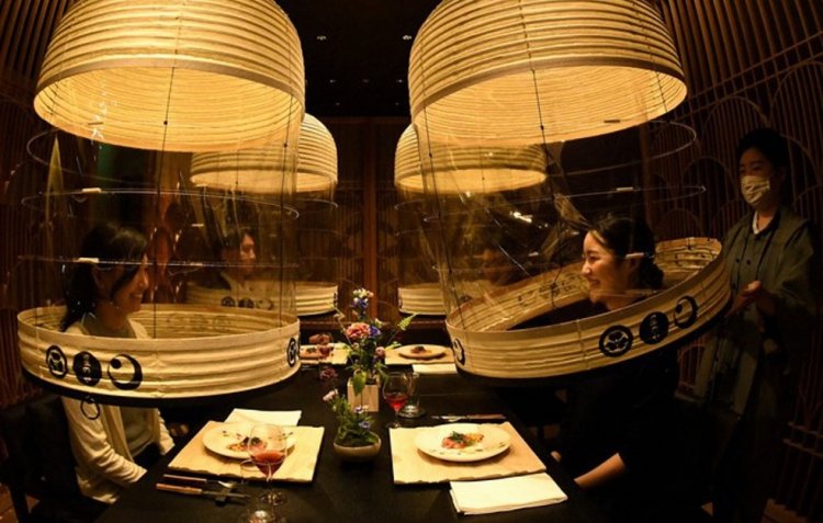 Lantern Dinner: Δείπνο μέσα σε ιαπωνικά φανάρια, τηρώντας τις υγειονομικές αποστάσεις