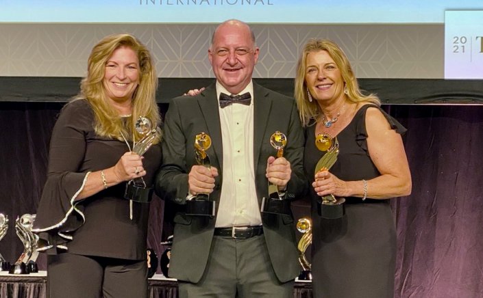 Travvy Awards 2021: Αμερικανικά Travvy Awards 2021: Η Ελλάδα μεγάλη νικήτρια στα «Όσκαρ του τουρισμού»