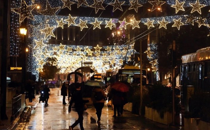 Coronavirus Disease - Βασιλακόπουλος: Δύσκολα τα Χριστούγεννα, πότε μπορούν να κολλήσουν Κορωνοϊό οι εμβολιασμένοι