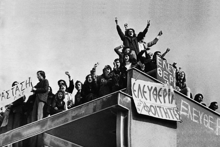 Polytechnic Uprising Anniversary: Επέτειος του Πολυτεχνείου!! Aγωνίστριες θυμούνται τη βραδιά της 17ης Νοεμβρίου