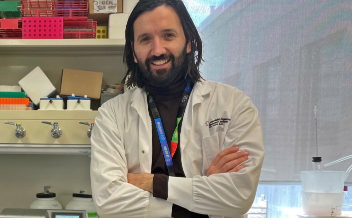 Omicron variant - Γ. Πρασσάς: Έχει ξεκινήσει το επερχόμενο σαρωτικό κύμα μολύνσεων της Όμικρον!! Τελείωσε ο χρόνος των Ανεμβολίαστων!!