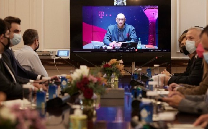 PM Mitsotakis: Ψήφος εμπιστοσύνης στην Ελλάδα οι επενδύσεις άνω των 3 δισ. ευρώ από Deutsche Telekom και ΟΤΕ