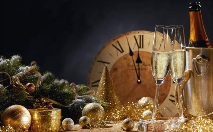 Happy New Year 2021! Οι συντελεστές και οι συνεργάτες του Mykonos Ticker σας εύχονται Χρόνια Πολλά και Ευτυχισμένο το 2021!!