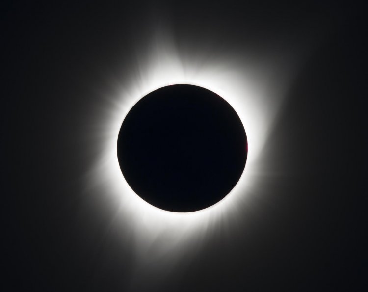 Total solar eclipse 2021: Ολική έκλειψη Ηλίου το Σάββατο – Από ποιες χώρες θα είναι ορατή