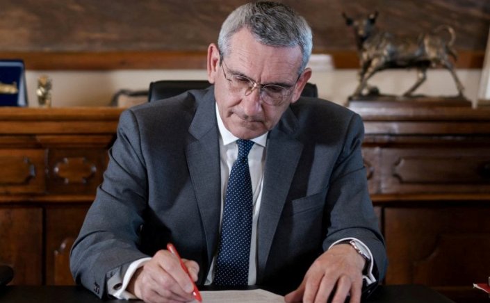 Aegean islands: Εγκρίθηκε η δημοπράτηση των έργων της Β' φάσης του οδικού δικτύου Αεροδρόμιο – Οία στη Σαντορίνη με προϋπολογισμό 5,5 εκ. €