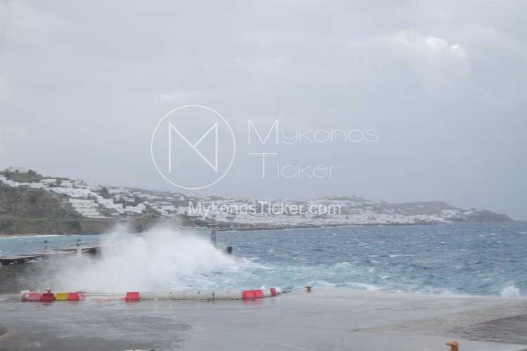 Mykonos - Weather wave "Elpis": Σε πλήρη ετοιμότητα ενόψει της «Ελπίδας» ο μηχανισμός του Δήμου Μυκόνου