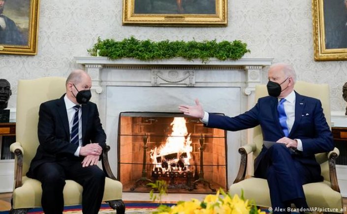 Germany's Scholz meets Biden: Συμφωνία Σολτς-Μπάιντεν σε από κοινού κυρώσεις σε περίπτωση εισβολής της Ρωσίας – Δεν θα υπάρχει Nord Stream 2 δηλώνει ο Μπάιντεν