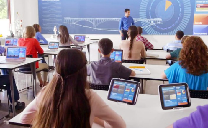 New school eTextbooks:  Τα σχολικά βιβλία περνούν στην ψηφιακή εποχή – Στα θρανία με podcast και e-παιχνίδια