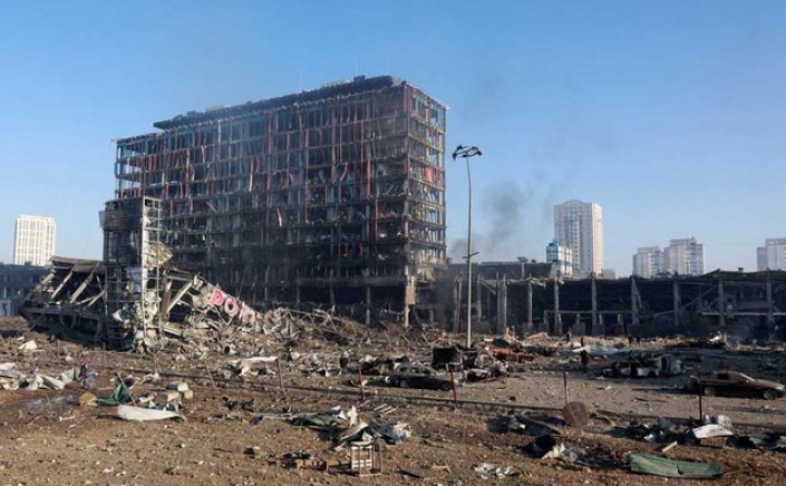 Kyiv shopping centre: Η Ρωσία ισχυρίζεται ότι το εμπορικό κέντρο που έπληξαν οι βομβαρδισμοί στο Κίεβο ήταν αποθήκη πυρομαχικών 