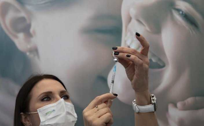 Covid Vaccination: Μαγιορκίνης & Δημόπουλος εξηγούν το ρόλο των ενισχυτικών δόσεων!! Τι θα γίνει με την 4η δόση και τα αντισώματα!!