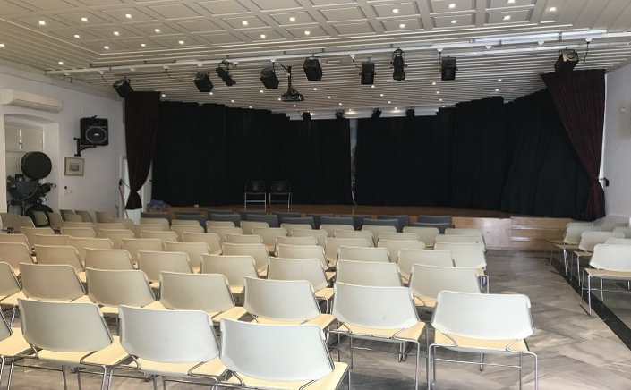 Mykonos Council Meeting: Συνεδριάζει ξανά δια ζώσης το Δημοτικό Συμβούλιο Μυκόνου - Τι θα συζητηθεί