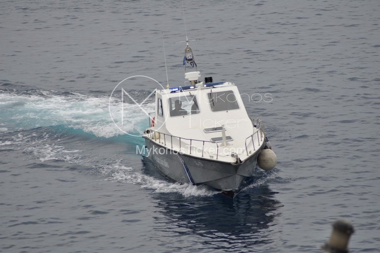 Mykonos Coast Guard: Προσάραξη σκάφους με έντεκα επιβαίνοντες, στην θαλάσσια περιοχή της ν. Ρήνειας