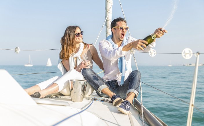 Evidence of living and Taxes: Η κυβέρνηση εξετάζει την πιθανή κατάργησή στα Τεκμήρια Διαβίωσης