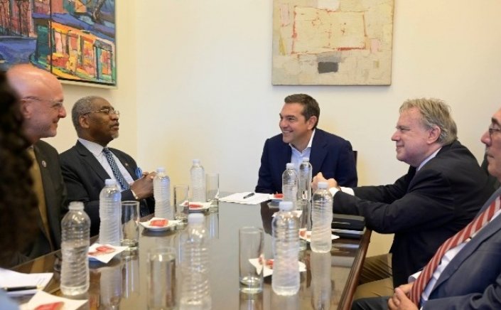 SYRIZA Alexis Tsipras: Δυσφορία για F16 - Στήριξη σε πρωτοβουλίες για αλλαγή αμερικανικής πολιτικής