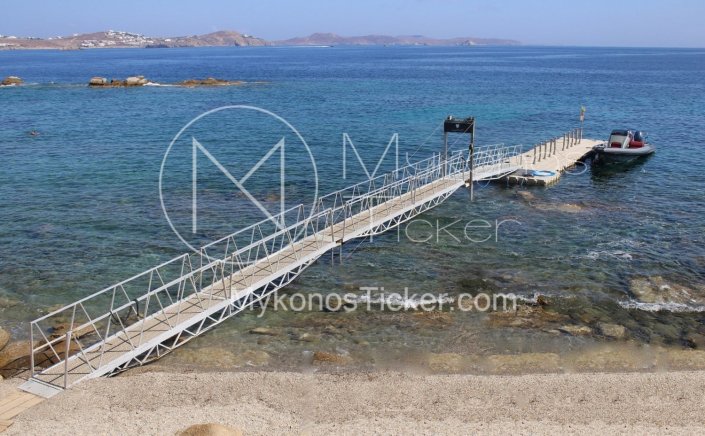 Plastic Floating Dock: Άδεια για πλωτή εξέδρα στην παραλία Καλαφάτη Μυκόνου [Έγγραφο]