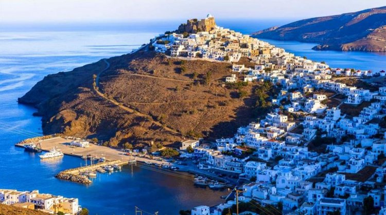 Vacanze in Grecia - La Repubblica: Η Ελλάδα ως το ιδανικό μέρος για διακοπές σε όλο τον κόσμο - Oι ιδανικοί προορισμοί τον Αύγουστο